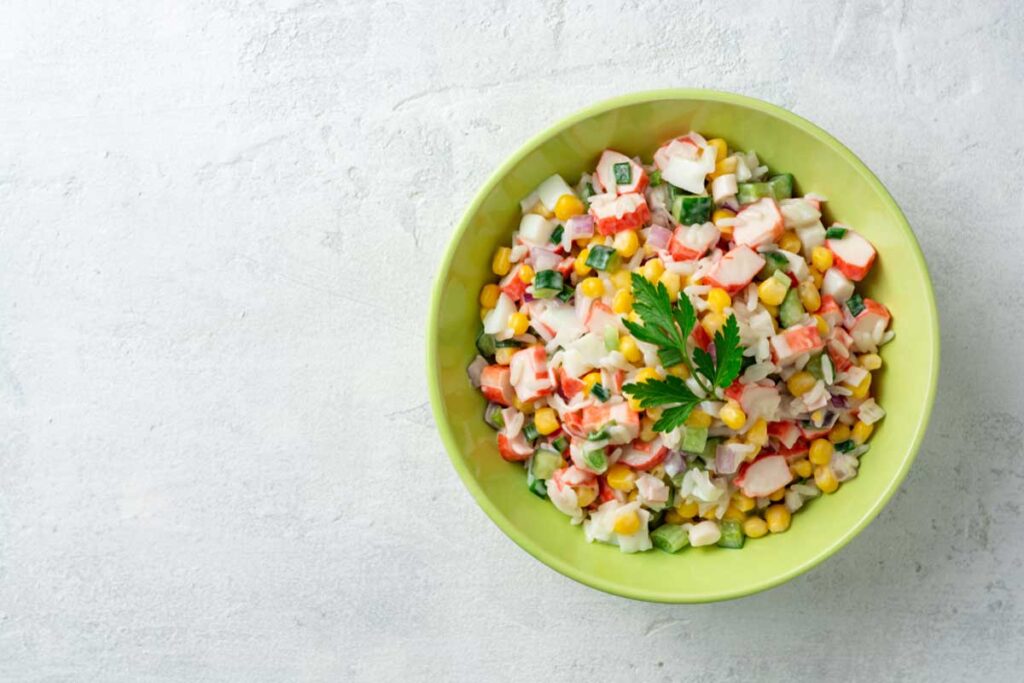 Las ensaladas de surimi más ricas para esta Navidad: Un plato preparado rico y sencillo