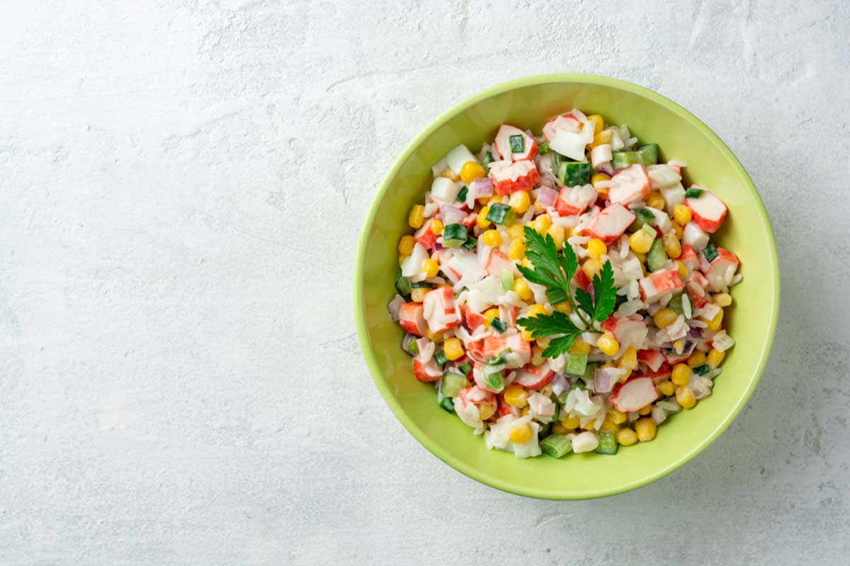 Las ensaladas de surimi más ricas para esta Navidad: Un plato preparado rico y sencillo